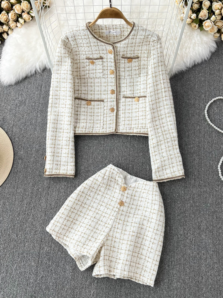 Женский костюм из двух предмет – обзор и цена Winter Clothing Kit